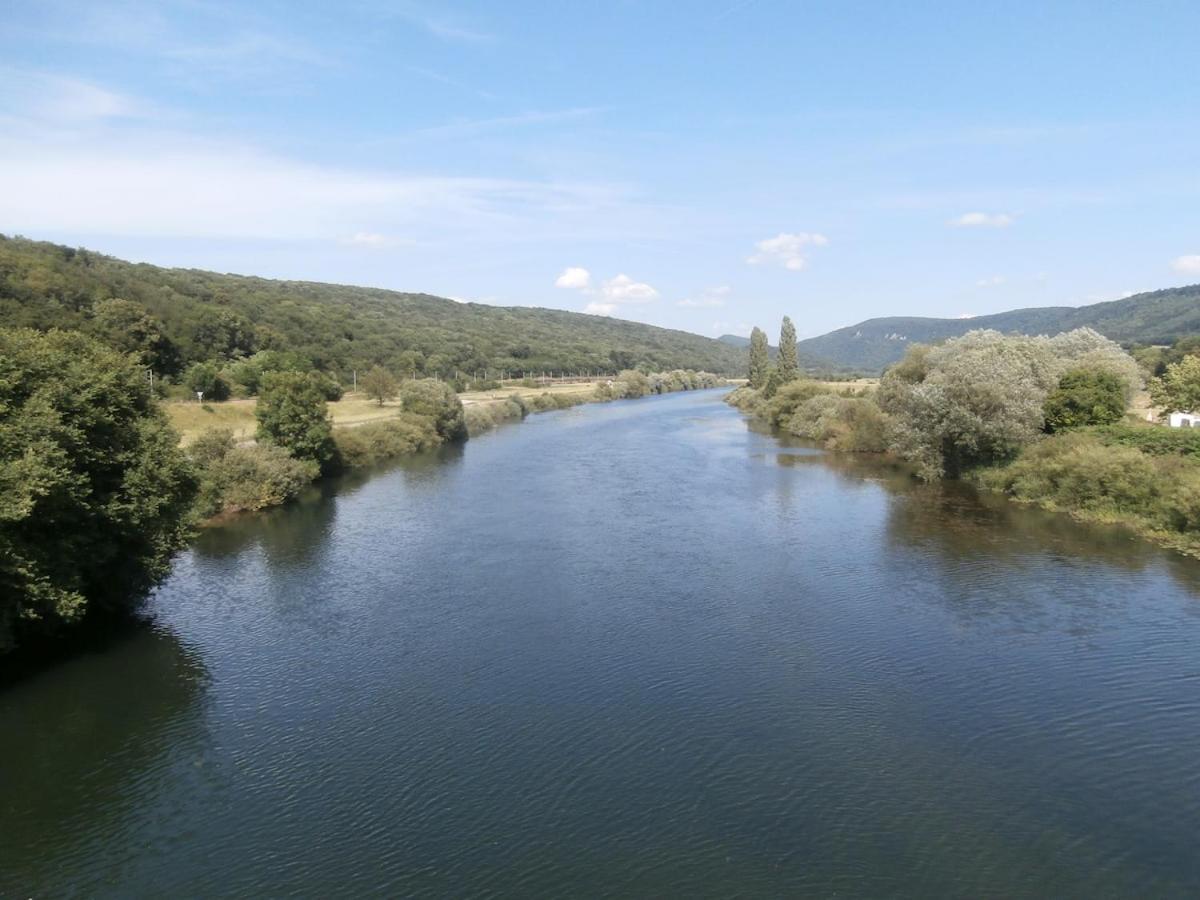 Gite 3 Etoiles "Entre Sources Et Riviere" Besancon Vaire-le-Grand Ngoại thất bức ảnh